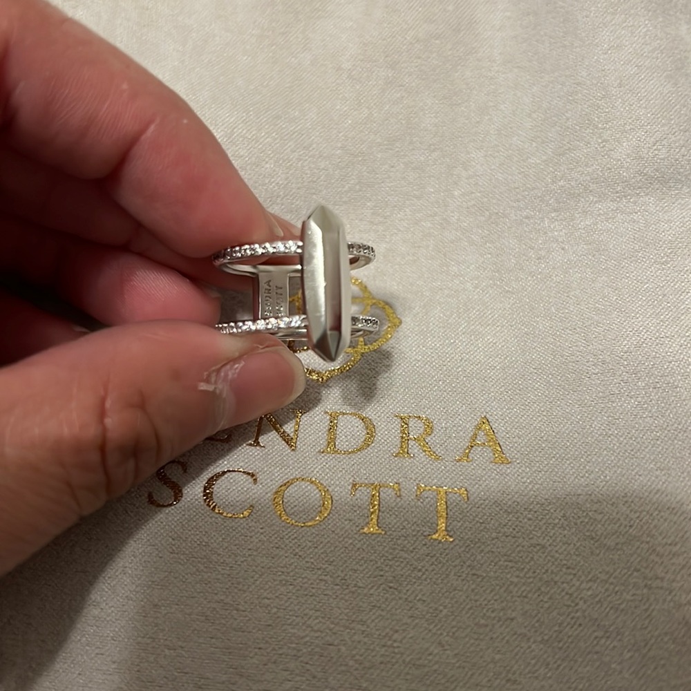 Abra ring